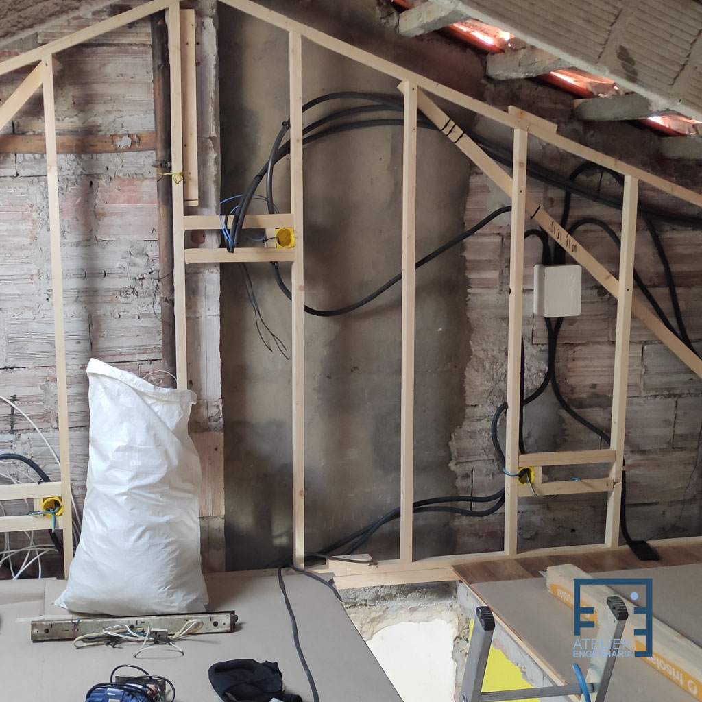 Atelier Engenharia - Remodelação Águas Furtadas